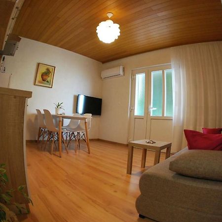 מאקרסקה Apartman Ruzica מראה חיצוני תמונה