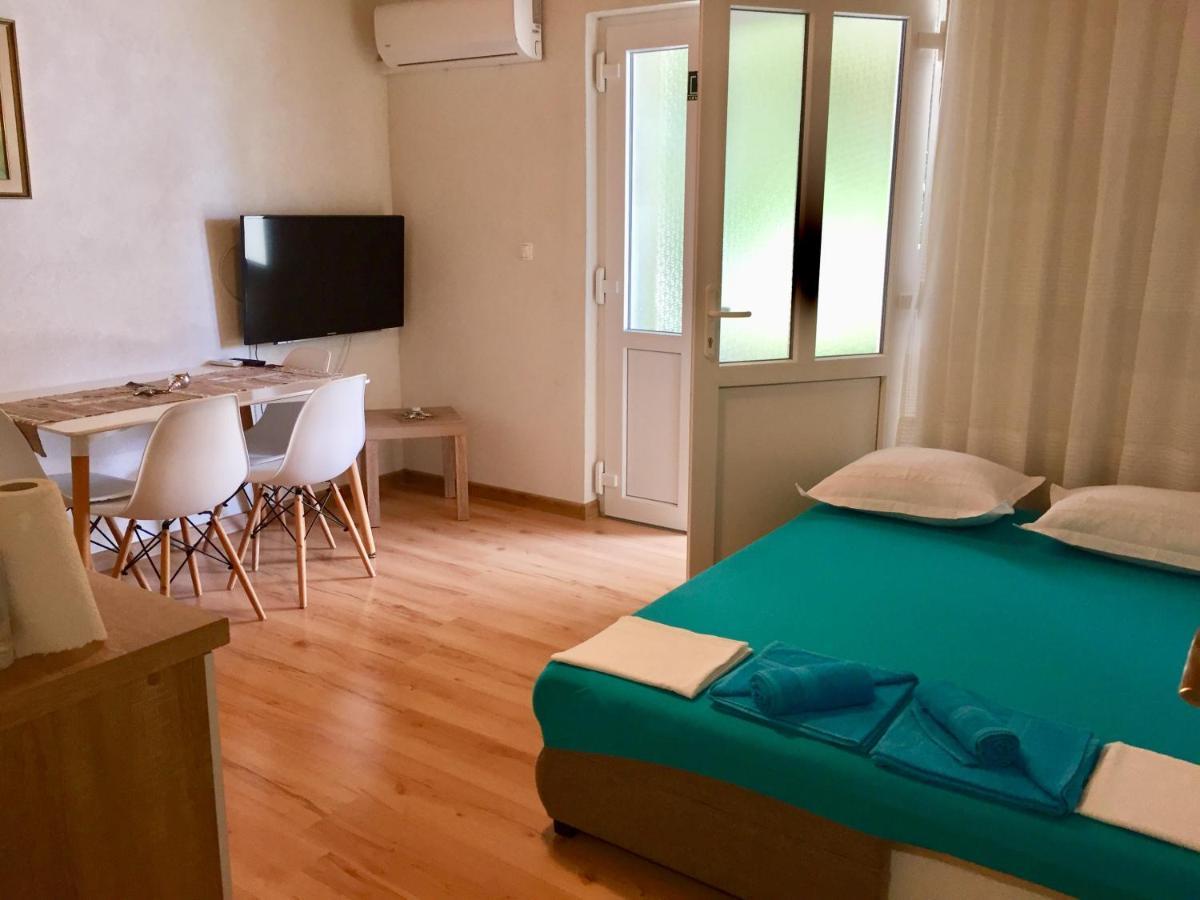 מאקרסקה Apartman Ruzica מראה חיצוני תמונה