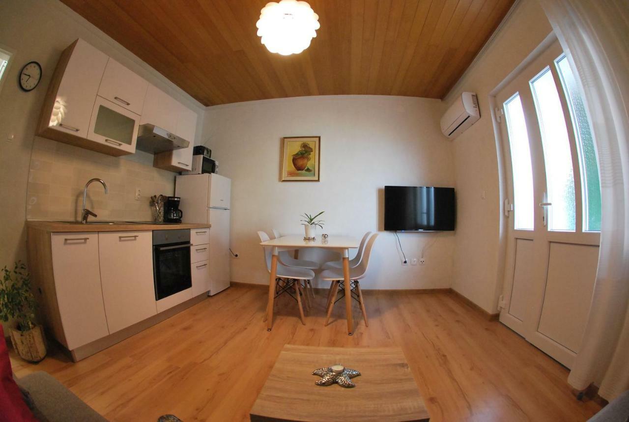 מאקרסקה Apartman Ruzica מראה חיצוני תמונה