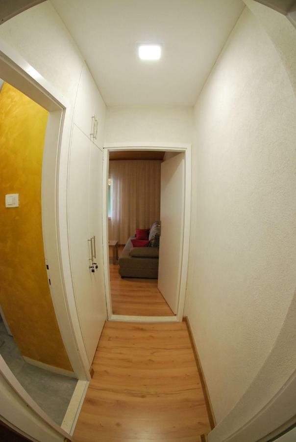 מאקרסקה Apartman Ruzica מראה חיצוני תמונה