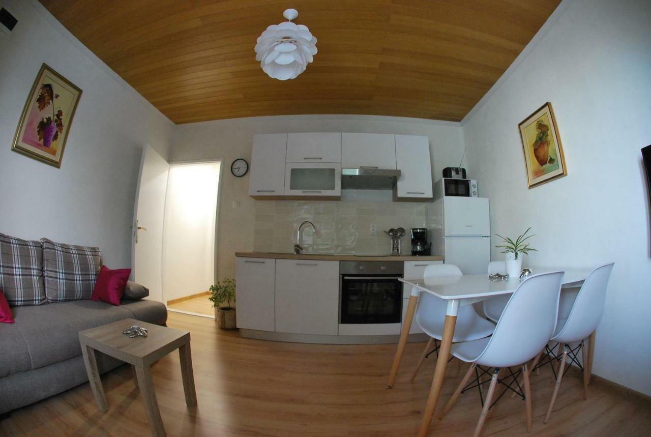 מאקרסקה Apartman Ruzica מראה חיצוני תמונה