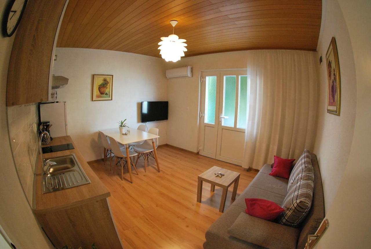מאקרסקה Apartman Ruzica מראה חיצוני תמונה